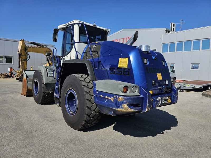 LIEBHERR L556 - Chargeuse sur pneus: photos 2 LIEBHERR L556 - Chargeuse sur pneus: photos 2