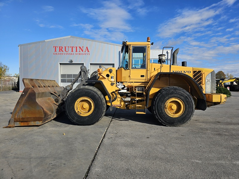 VOLVO L150E - Chargeuse sur pneus: photos 1 VOLVO L150E - Chargeuse sur pneus: photos 1