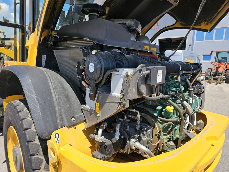 Chargeuse sur pneus VOLVO L45H: photos 20