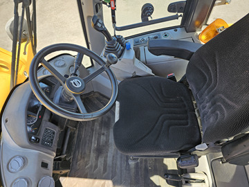 Chargeuse sur pneus VOLVO L45H: photos 10