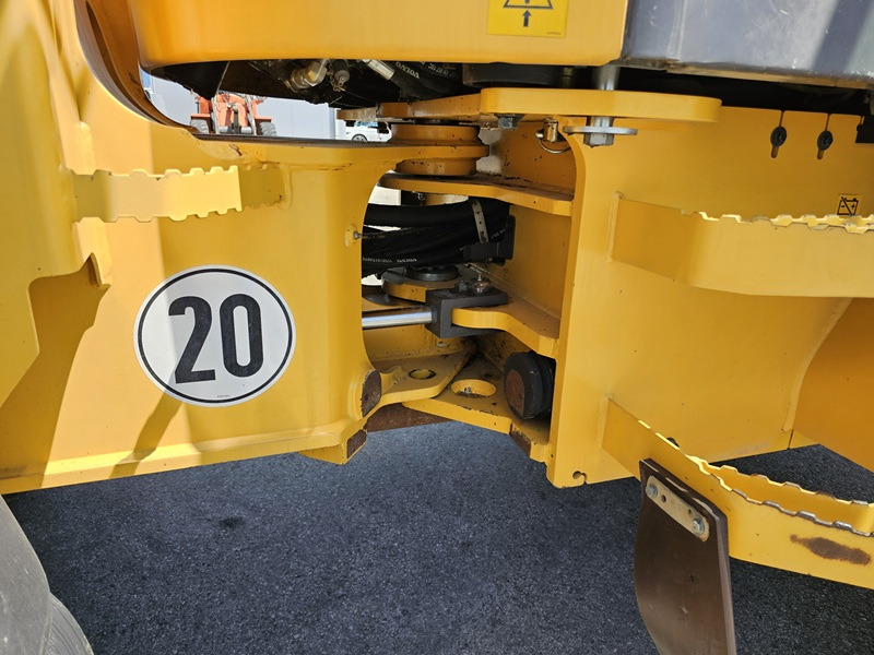 Chargeuse sur pneus VOLVO L45H: photos 14