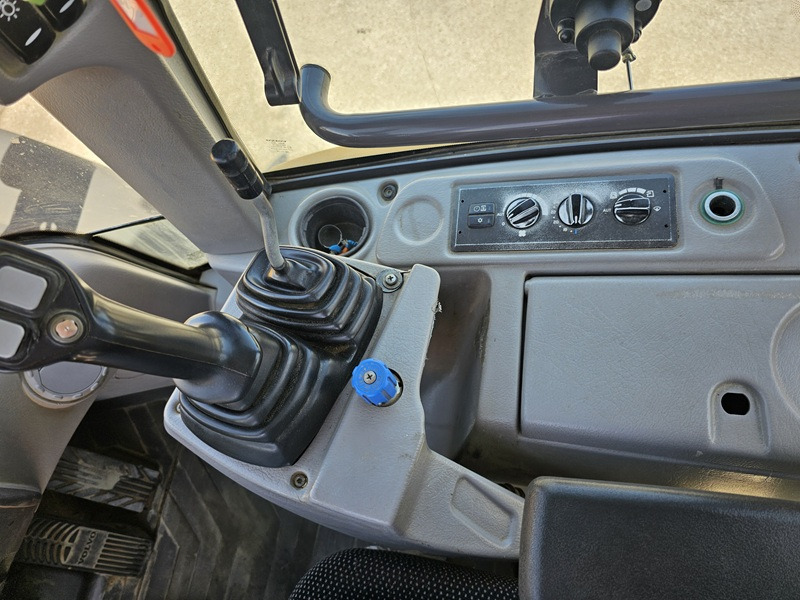 Chargeuse sur pneus VOLVO L45H: photos 12