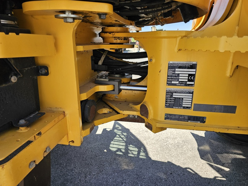 Chargeuse sur pneus VOLVO L45H: photos 15