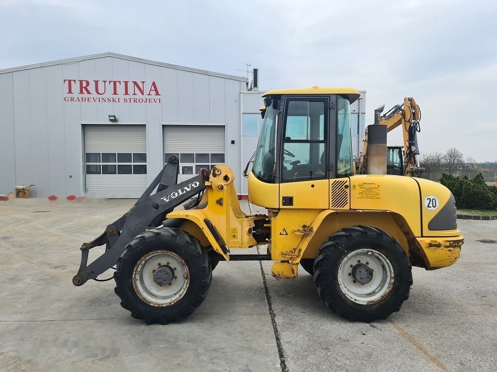 Volvo L40B - Chargeuse sur pneus: photos 1 Volvo L40B - Chargeuse sur pneus: photos 1