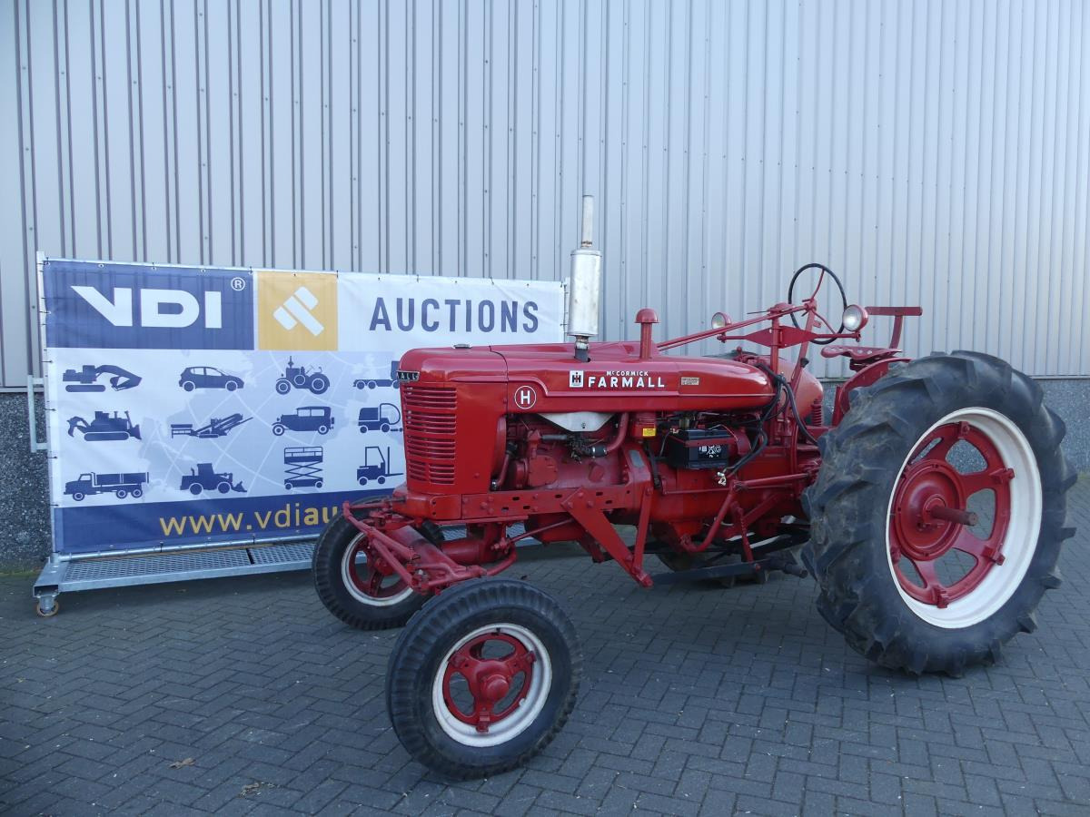 International Farmall H - Tracteur agricole: photos 1 International Farmall H - Tracteur agricole: photos 1