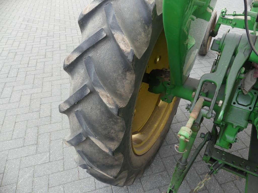 Tracteur agricole John-Deere 40: photos 7
