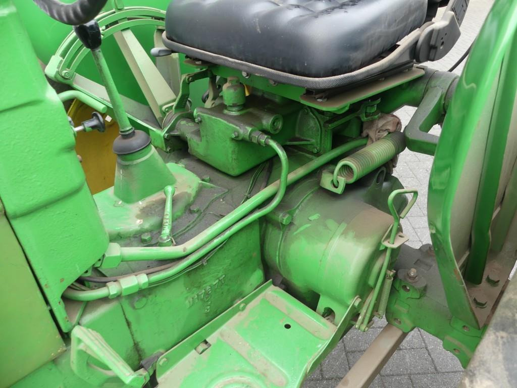 Tracteur agricole John-Deere 40: photos 17