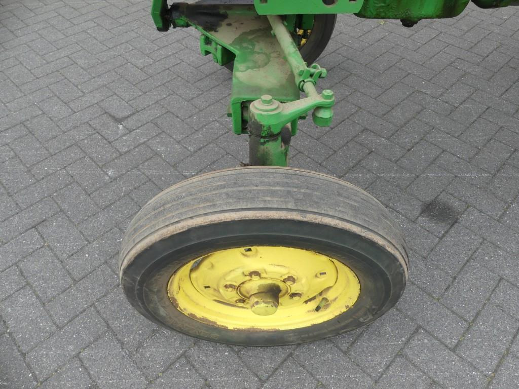 Tracteur agricole John-Deere 40: photos 25