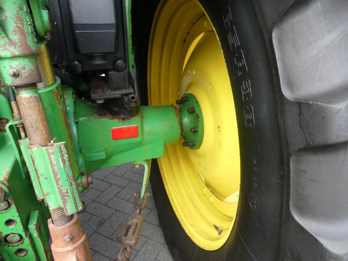 Tracteur agricole John-Deere 6410: photos 9