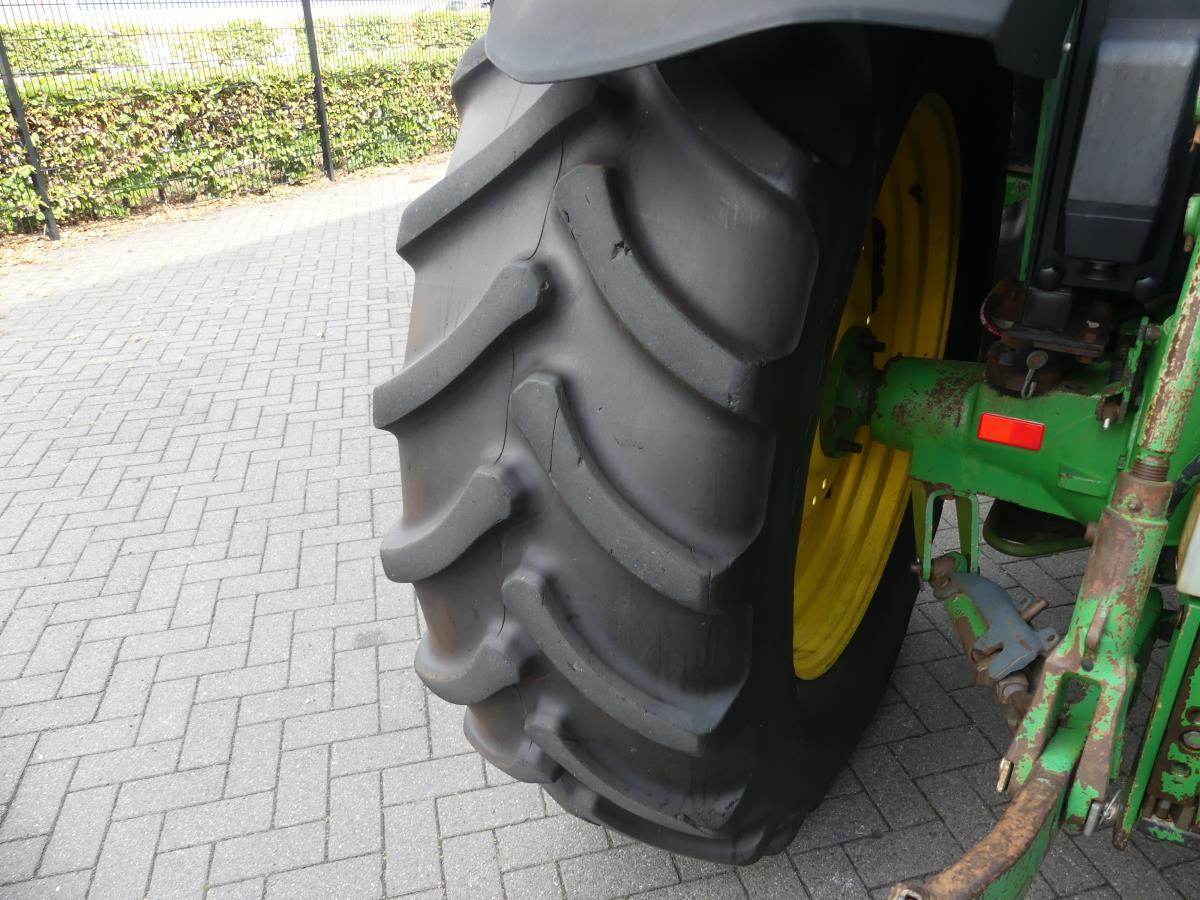 Tracteur agricole John-Deere 6410: photos 7
