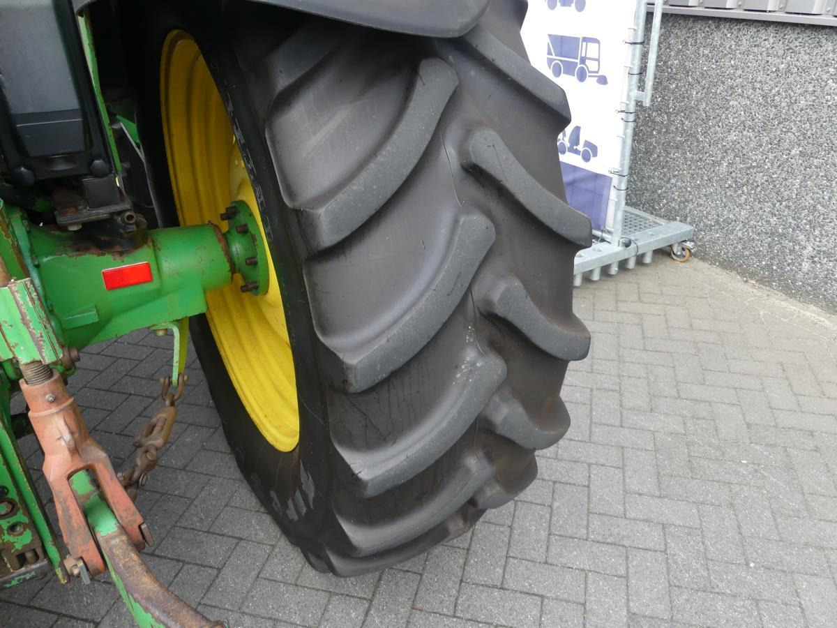 Tracteur agricole John-Deere 6410: photos 8