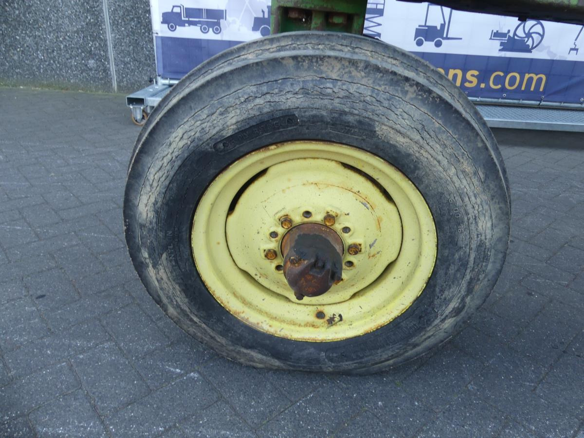 Tracteur agricole John-Deere 70: photos 24