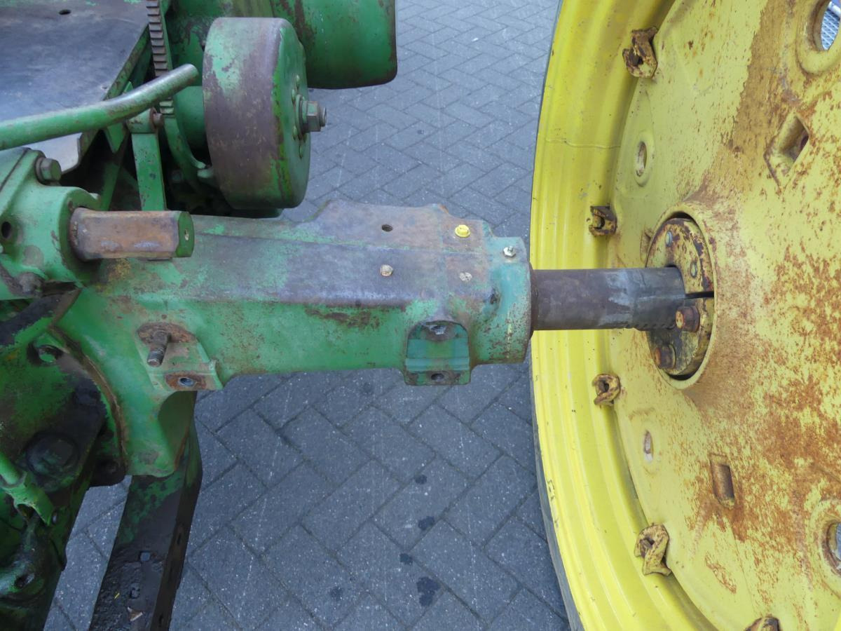 Tracteur agricole John-Deere 70: photos 11