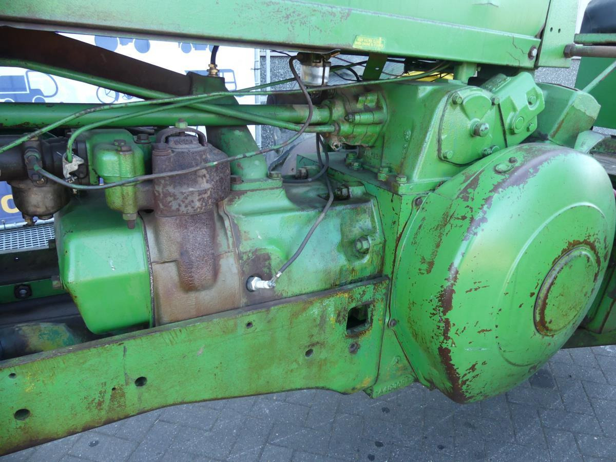 Tracteur agricole John-Deere 70: photos 20