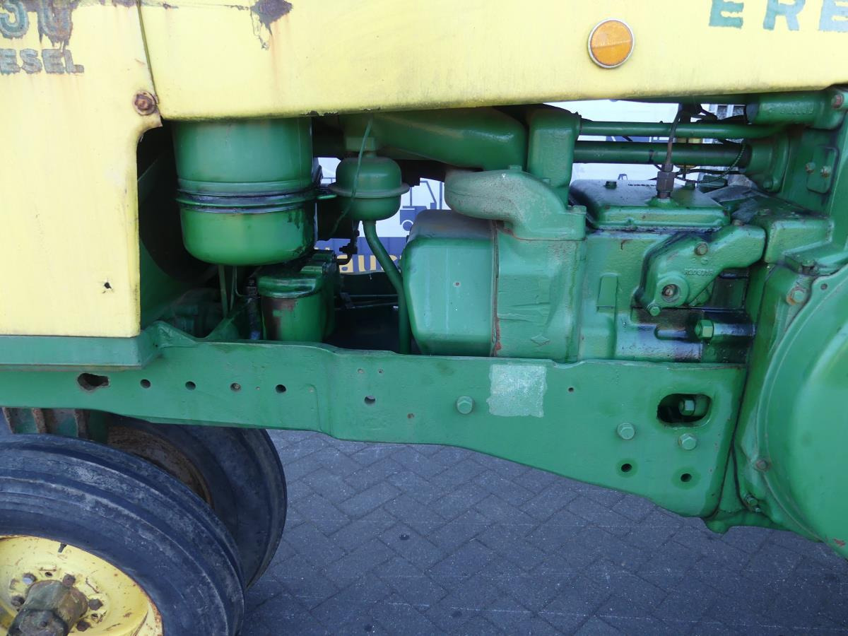 Tracteur agricole John-Deere 730: photos 23