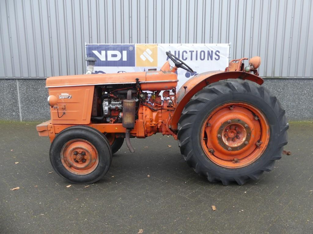 - Tracteur agricole: photos 2 - Tracteur agricole: photos 2