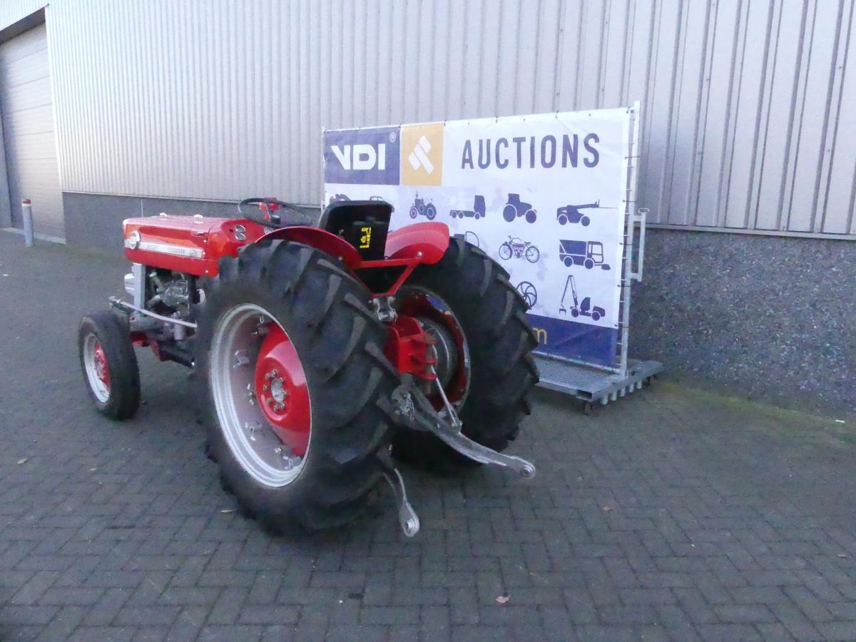 Massey-Ferguson 135 Vinyard - Tracteur agricole: photos 5 Massey-Ferguson 135 Vinyard - Tracteur agricole: photos 5