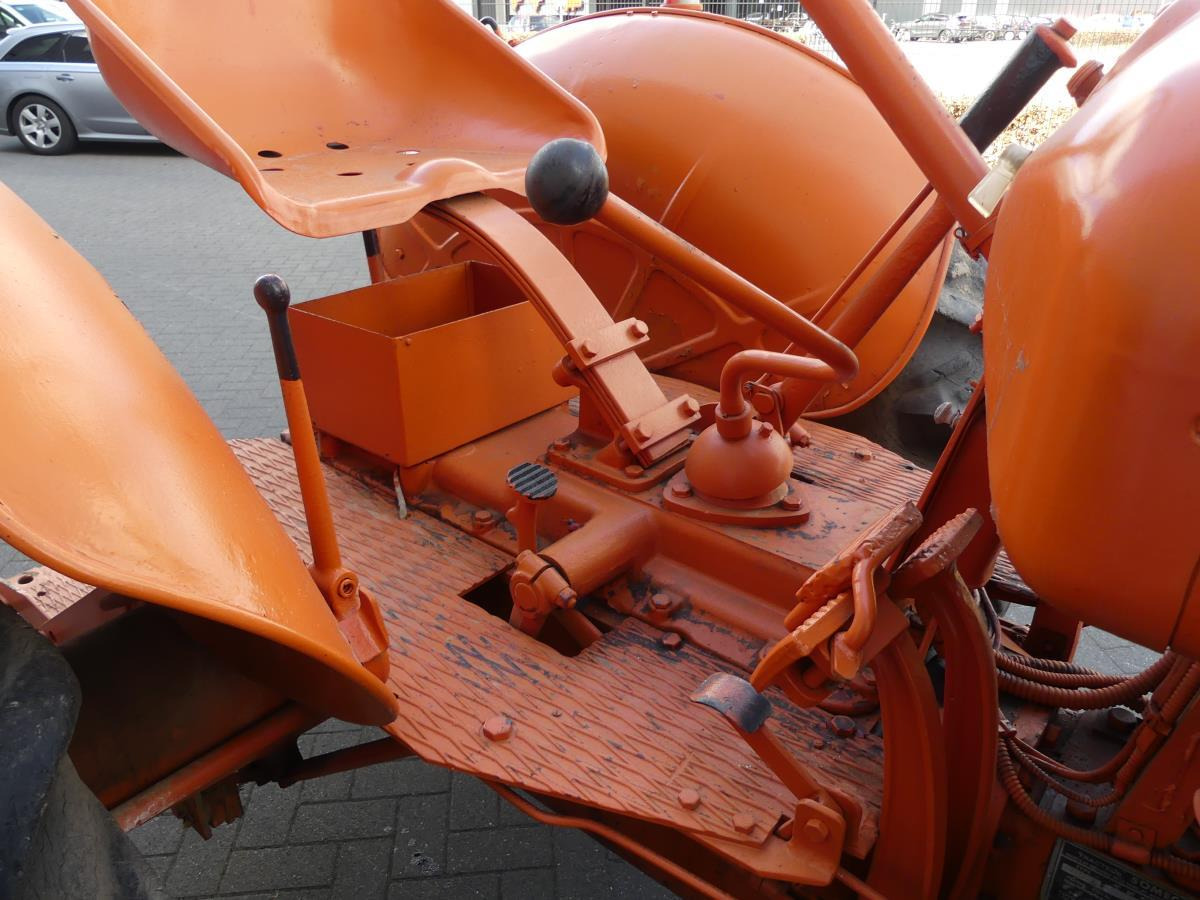 Tracteur agricole Someca DA50L: photos 25