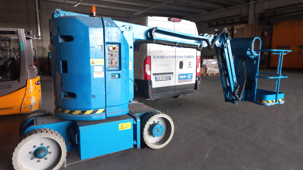 GENIE Z30/20N - Nacelle articulée: photos 1 GENIE Z30/20N - Nacelle articulée: photos 1
