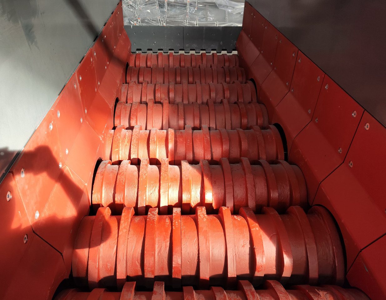 CONSTMACH Hochleistungs-WOBBLER-FEEDER – Die Ideale Lösung für Gleichmäßige und Kontrollierte Materialzufuhr - Machine d'exploitation minière: photos 2 CONSTMACH Hochleistungs-WOBBLER-FEEDER – Die Ideale Lösung für Gleichmäßige und Kontrollierte Materialzufuhr - Machine d'exploitation minière: photos 2