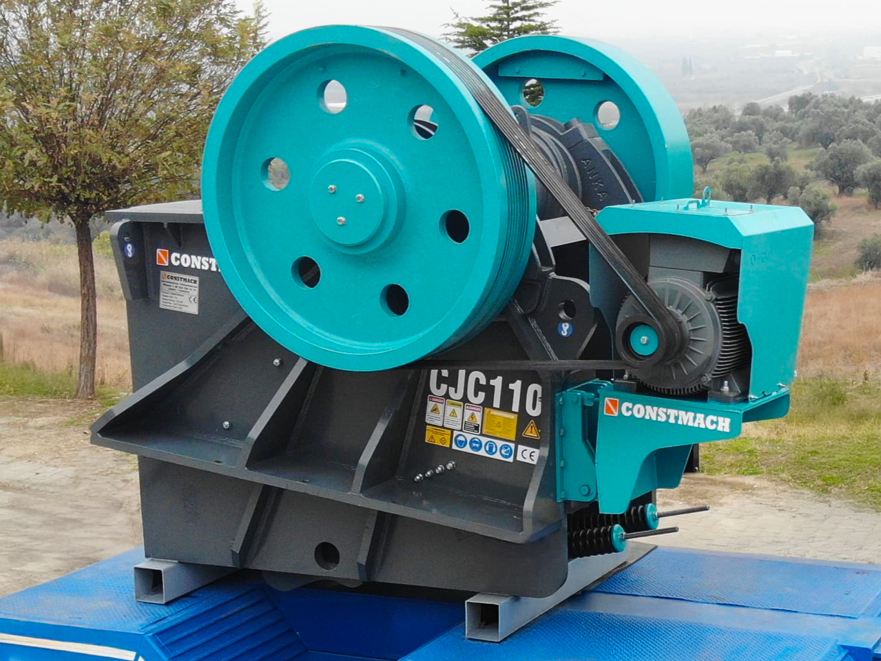 Constmach 420-850 Tph Jaw Crusher Best Price en leasing occasion Constmach 420-850 Tph Jaw Crusher Best Price: photos 5
