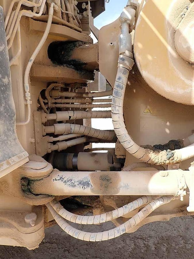 Chargeuse sur pneus CAT 988K: photos 37