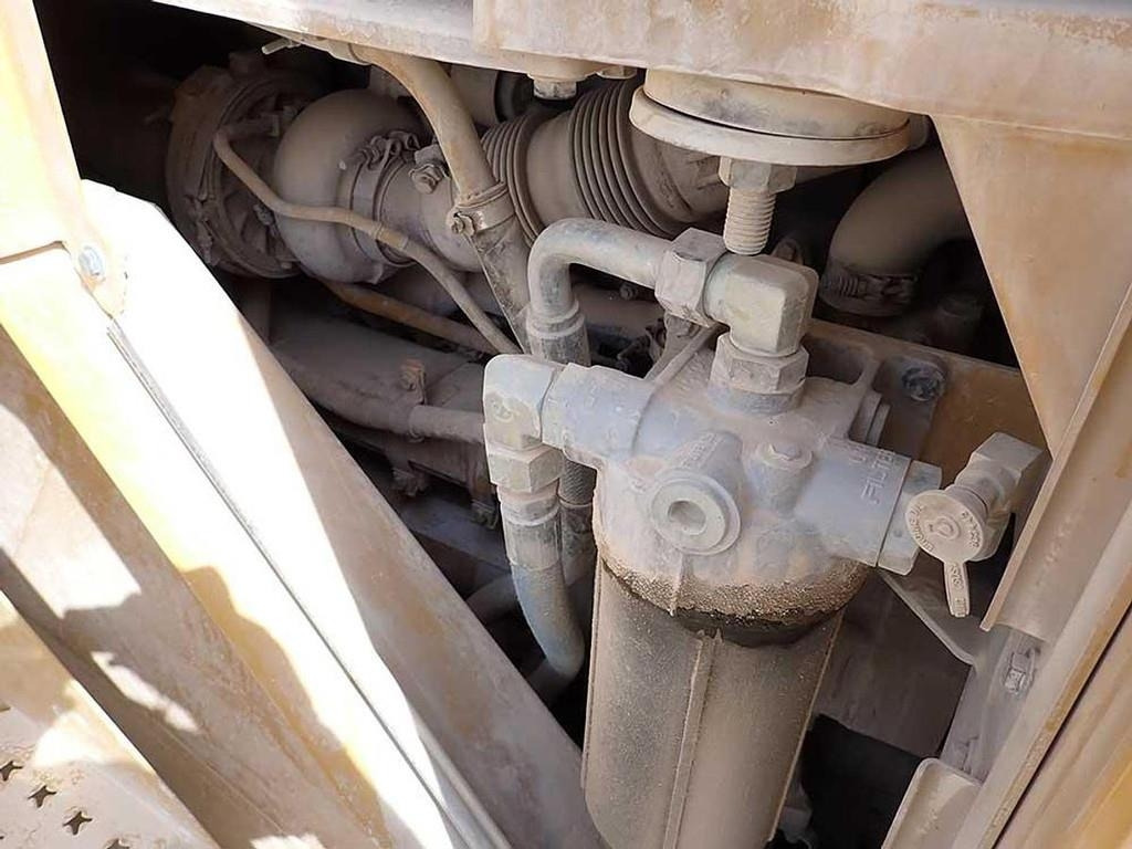 Chargeuse sur pneus CAT 988K: photos 33