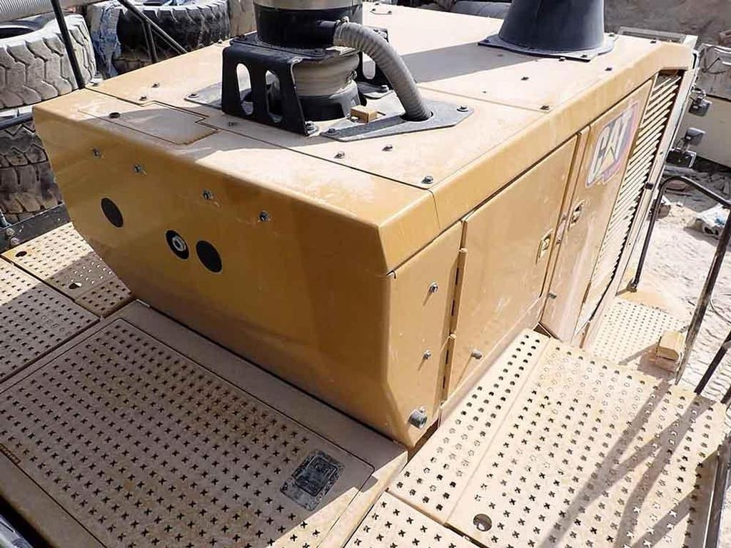 Chargeuse sur pneus CAT 988K: photos 34