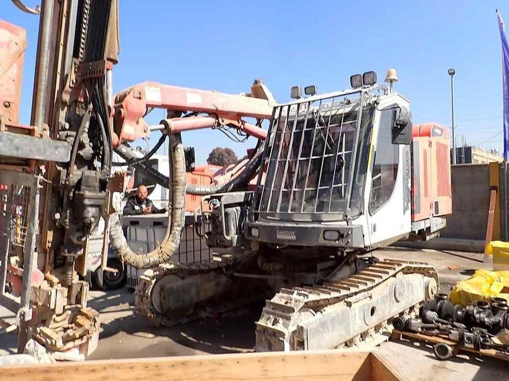 Sandvik DX800 - Foreuse: photos 1 Sandvik DX800 - Foreuse: photos 1