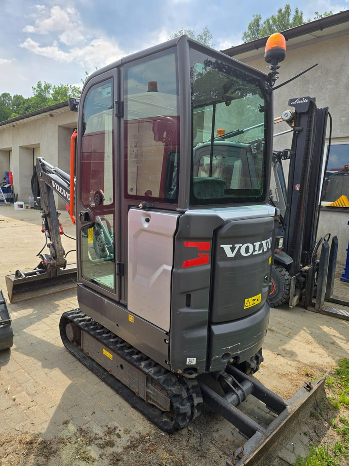 VOLVO EC 18 E - Mini pelle: photos 4 VOLVO EC 18 E - Mini pelle: photos 4