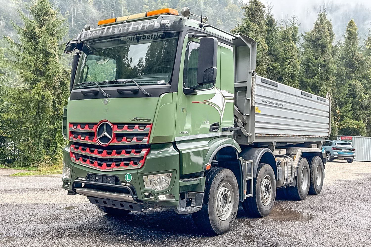 Mercedes-Benz Arocs 4152 - Camion benne: photos 1 Mercedes-Benz Arocs 4152 - Camion benne: photos 1
