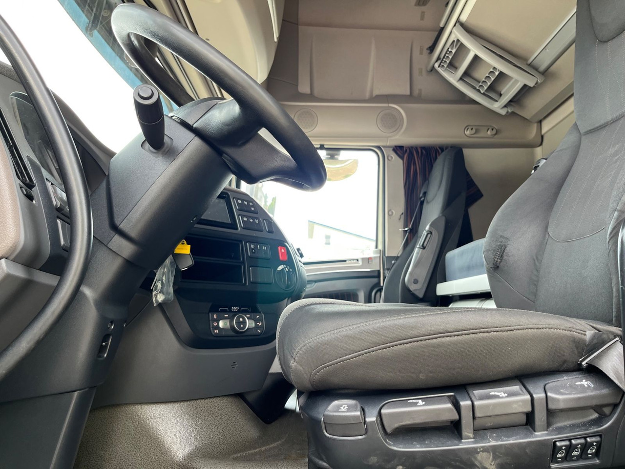 Tracteur routier DAF XF 530 SSC: photos 8 Tracteur routier DAF XF 530 SSC: photos 8