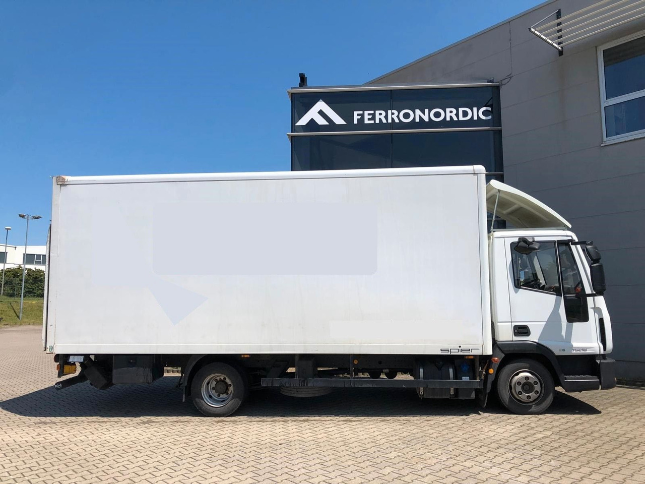 Iveco 75 E 190 Koffer*LBW*Schalter*Blatt/Luft*Klima - Fourgon grand volume: photos 2 Iveco 75 E 190 Koffer*LBW*Schalter*Blatt/Luft*Klima - Fourgon grand volume: photos 2