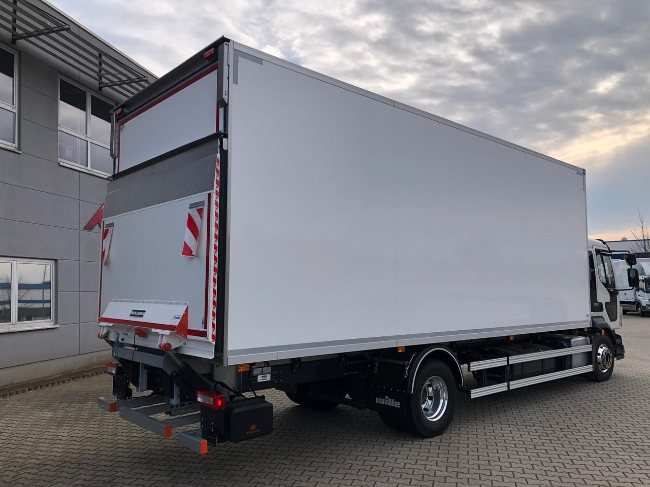 Volvo FL16.280 VollLuft*LBW *Carrier Supra850*a.Miete - Camion frigorifique: photos 4 Volvo FL16.280 VollLuft*LBW *Carrier Supra850*a.Miete - Camion frigorifique: photos 4