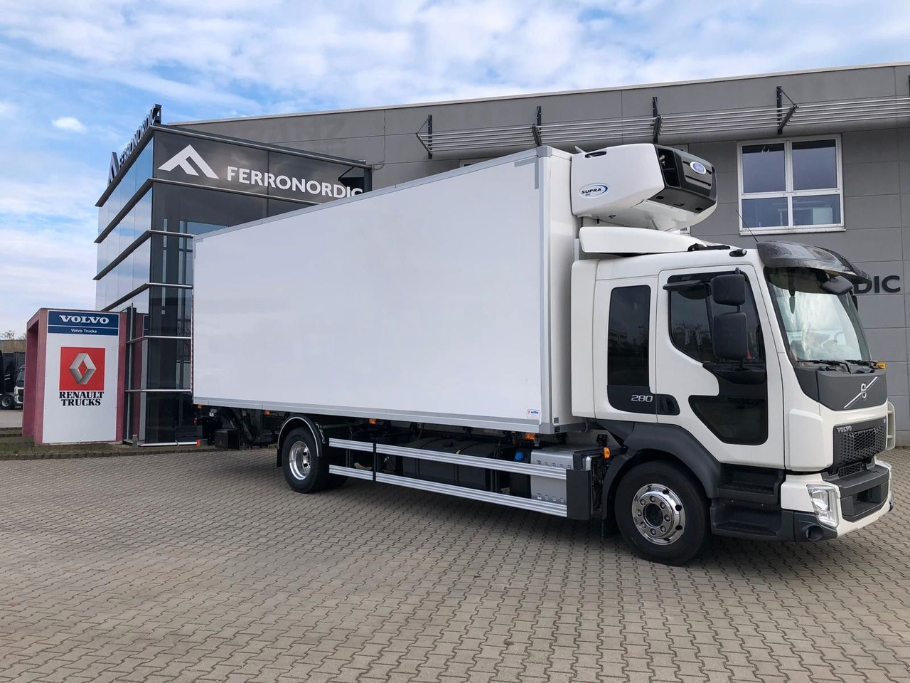 Volvo FL16.280 VollLuft*LBW *Carrier Supra850*a.Miete - Camion frigorifique: photos 1 Volvo FL16.280 VollLuft*LBW *Carrier Supra850*a.Miete - Camion frigorifique: photos 1