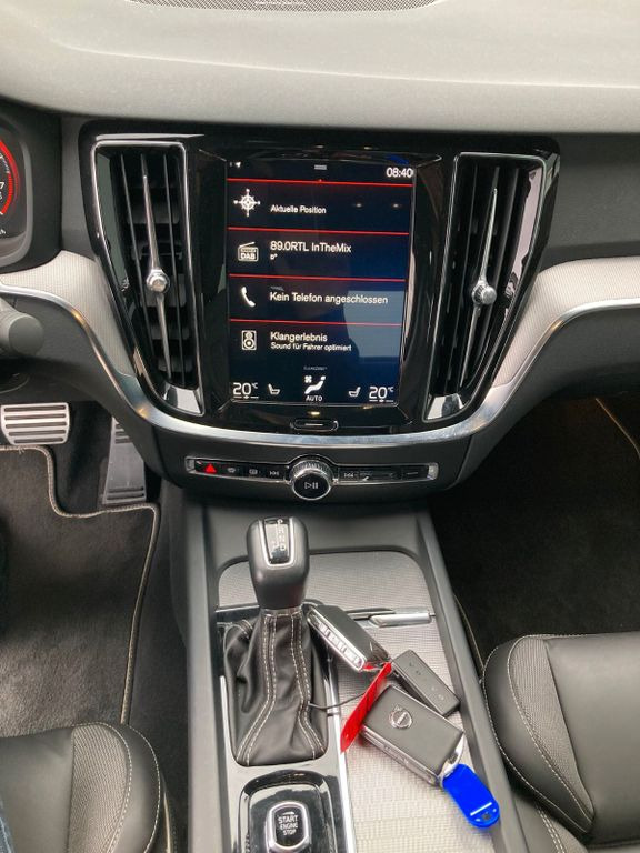 Berline Volvo S60 T5 Lim. R-Design: photos 8