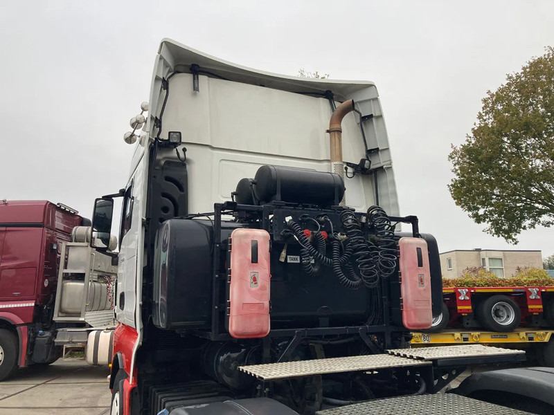 MAN TGX 41.540 8x4/4 BLS - Tracteur routier: photos 4 MAN TGX 41.540 8x4/4 BLS - Tracteur routier: photos 4