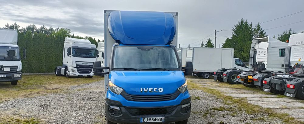 Iveco Daily 70C18 - Camion fourgon: photos 2 Iveco Daily 70C18 - Camion fourgon: photos 2