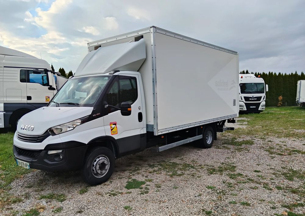 Iveco Daily - Camion fourgon: photos 2 Iveco Daily - Camion fourgon: photos 2