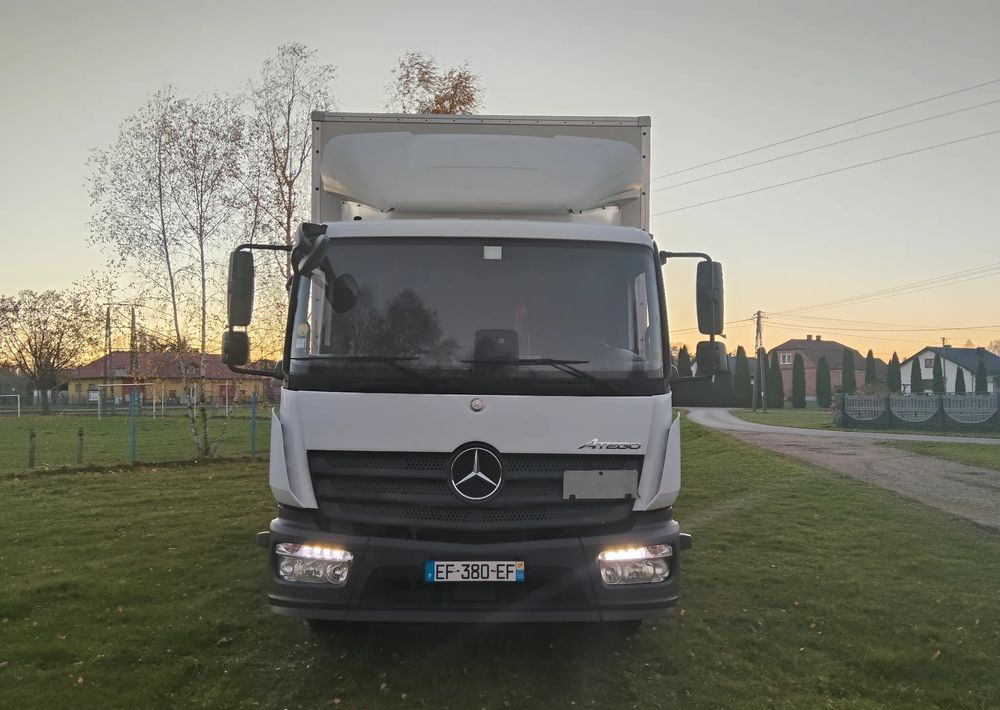 Mercedes-Benz Atego - Camion fourgon: photos 3 Mercedes-Benz Atego - Camion fourgon: photos 3