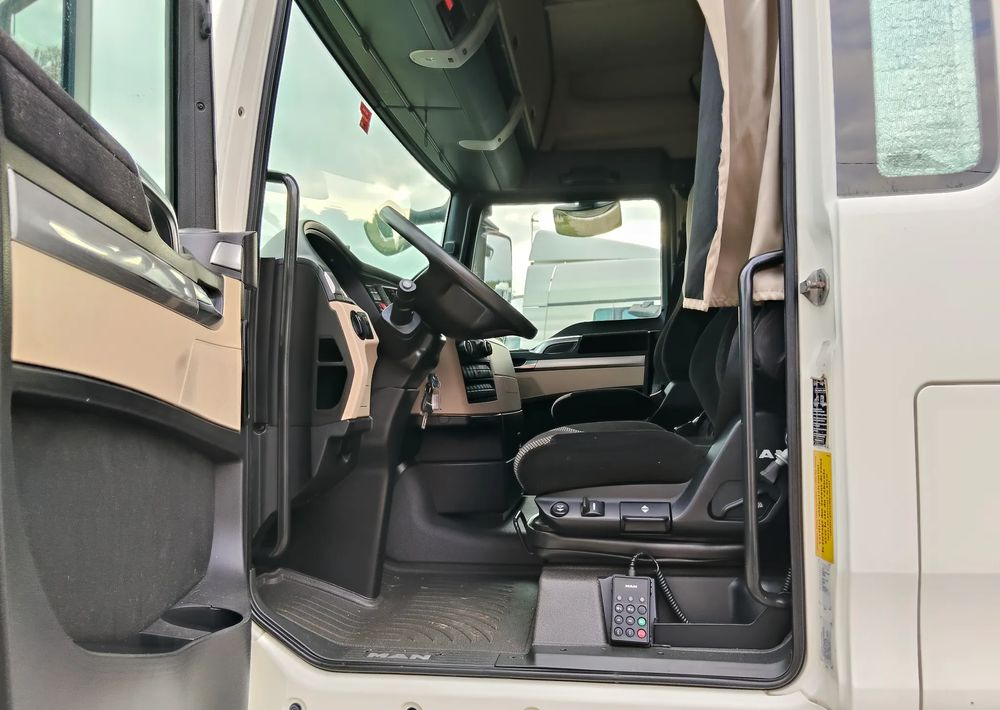 Tracteur routier MAN TGX: photos 15
