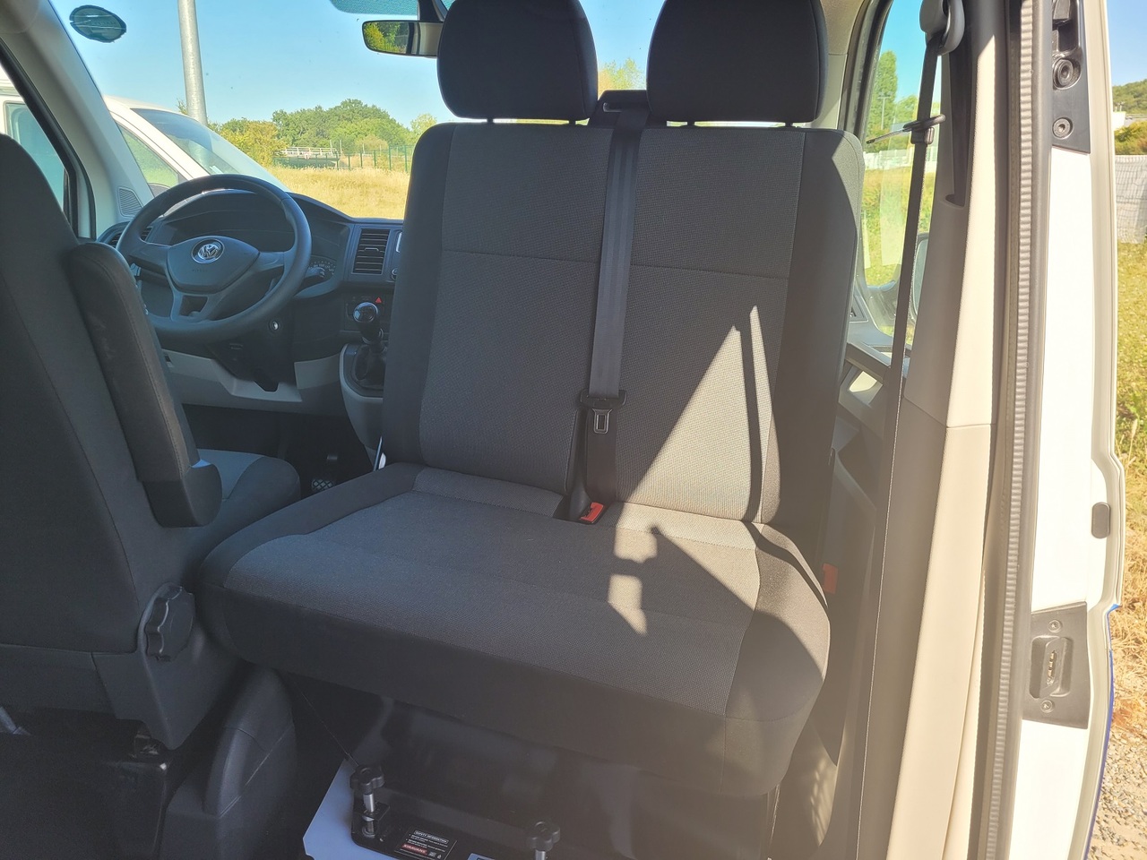 VOLKSWAGEN transporter van amenage avec amenagement entierement neuf en leasing occasion VOLKSWAGEN transporter van amenage avec amenagement entierement neuf: photos 21