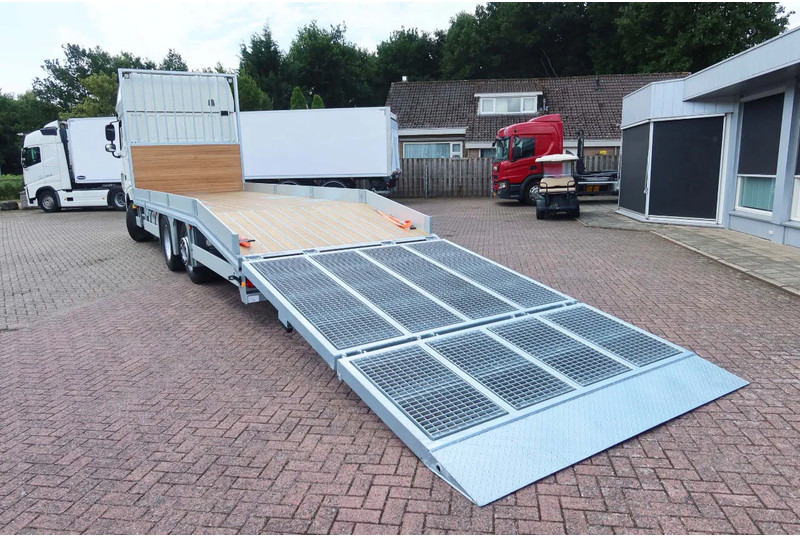 DAF XF 106.480 106 XF 480 - Camion porte-voitures: photos 3 DAF XF 106.480 106 XF 480 - Camion porte-voitures: photos 3