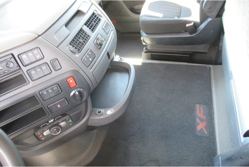 DAF XF 450 FAR BDF Systeem - Camion porte-conteneur/ Caisse mobile: photos 5 DAF XF 450 FAR BDF Systeem - Camion porte-conteneur/ Caisse mobile: photos 5