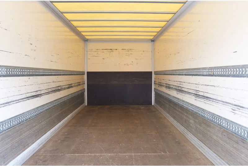 FUSO Canter Mistubishi Canter 7C18 - Camion fourgon: photos 4 FUSO Canter Mistubishi Canter 7C18 - Camion fourgon: photos 4