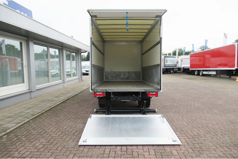 Iveco Daily 35C16 Bak+Klep Automaat Laadklep Airco Camera - Fourgon grand volume: photos 4 Iveco Daily 35C16 Bak+Klep Automaat Laadklep Airco Camera - Fourgon grand volume: photos 4