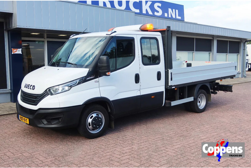 Iveco Daily 35C16 HI Matic Dubbele cabine open 7 persoons uitvoering. Dubbel lucht achter as. 3.0 L motor - Utilitaire plateau, Utilitaire double cabine: photos 1 Iveco Daily 35C16 HI Matic Dubbele cabine open 7 persoons uitvoering. Dubbel lucht achter as. 3.0 L motor - Utilitaire plateau, Utilitaire double cabine: photos 1