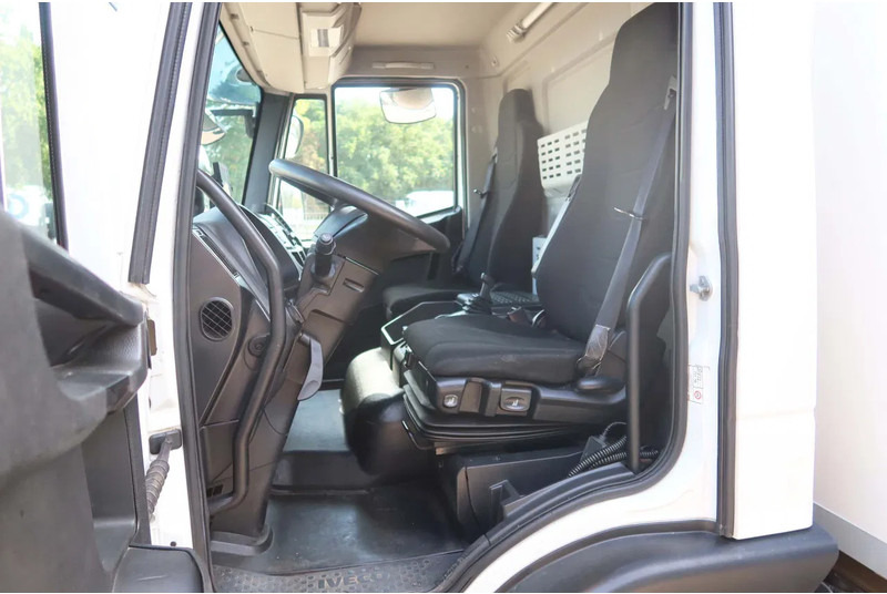 Iveco EuroCargo 120 El 210L Koel/Vries+Klep Bitemp met verplaatsbare wand - Camion frigorifique: photos 5 Iveco EuroCargo 120 El 210L Koel/Vries+Klep Bitemp met verplaatsbare wand - Camion frigorifique: photos 5