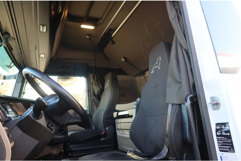 MAN TGM 18.290 Koel/ vries Thermoking UT 800 Diesel /elektrisch 2x bed - Camion frigorifique: photos 5 MAN TGM 18.290 Koel/ vries Thermoking UT 800 Diesel /elektrisch 2x bed - Camion frigorifique: photos 5