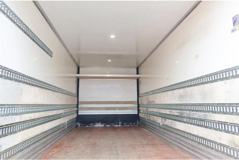 MAN TGM TGM 12.250 Dhollandia 2.000 kg Geisoleerde bak. Volledige luchtvering - Camion fourgon: photos 4 MAN TGM TGM 12.250 Dhollandia 2.000 kg Geisoleerde bak. Volledige luchtvering - Camion fourgon: photos 4